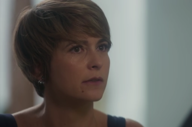 Helô (Cláudia Abreu) em 'A lei do amor' (Foto: TV Globo)