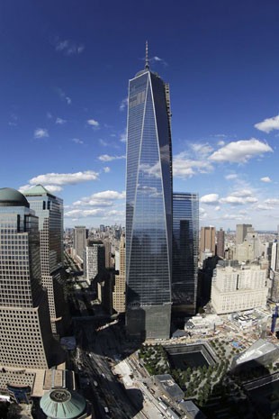 O gigante One World Trade Center, em Nova York (Foto: Mark Lennihan/AP Photo) O gigante One World Trade Center, em Nova York (Foto: Mark Lennihan/AP Photo)