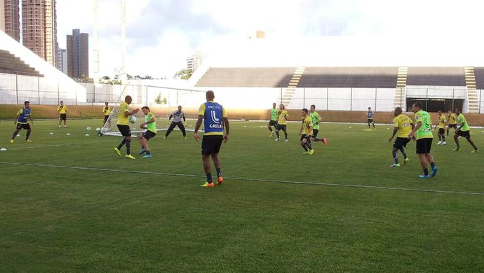 ABC - treino - jogadores - Frasqueirão (Foto: Divulgação/ABC) ABC - treino - jogadores - Frasqueirão (Foto: Divulgação/ABC)