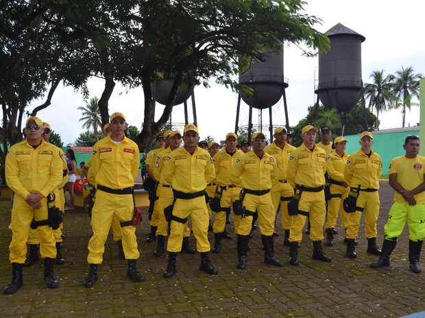 Bomberio Cicil trabalhando na Banda do Vai Quem Quer em aPorto Velho (Foto: Sara Cicera/G1)