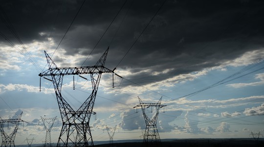 Linhas de transmissão de energia elétrica (Foto: Fábio Rodrigues Pozzebom / Agência Brasil)