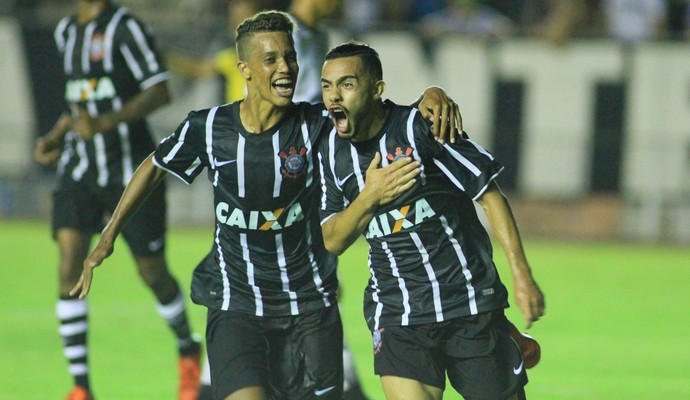 Corinthians poupa titulares, mas bate Inter e avança na Copinha com 100%