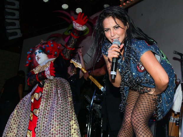 Alinne Rosa em show em São Paulo (Foto: Manuela Scarpa/ Brazil News)