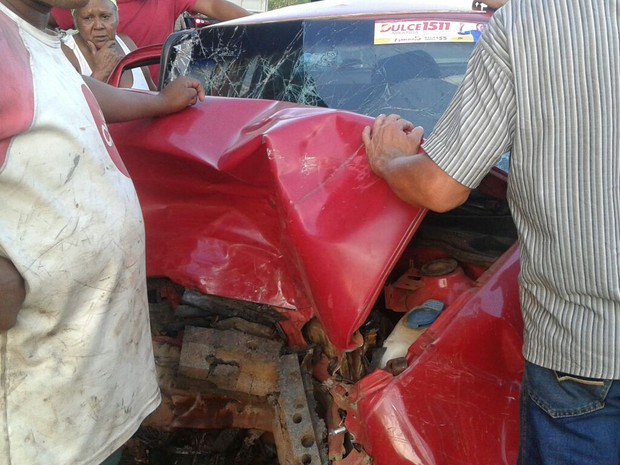 Três ficaram feridas no acidente envolvendo dois carros, no norte do Tocantins (Foto: Divulgação)