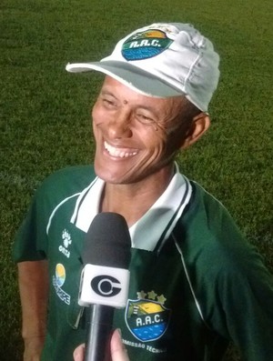 Joécio Barbosa, técnico do sub-20 do Coruripe (Foto: Leonardo Freire / GloboEsporte.com)