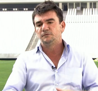 Andrés critica bagunça croata na Arena e envia reclamação à Fifa
