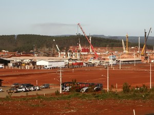 Fábrica da Klabin, em Ortigueira, ficará pronta no início de 2016 (Foto: Jonas Oliveira/AEN)