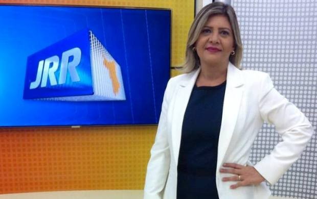 Atualmente, Iara é apresentadora do Jornal de Roraima (Foto: Rede Amazônica)