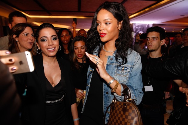 Anitta e Rihanna (Foto: Ag News)