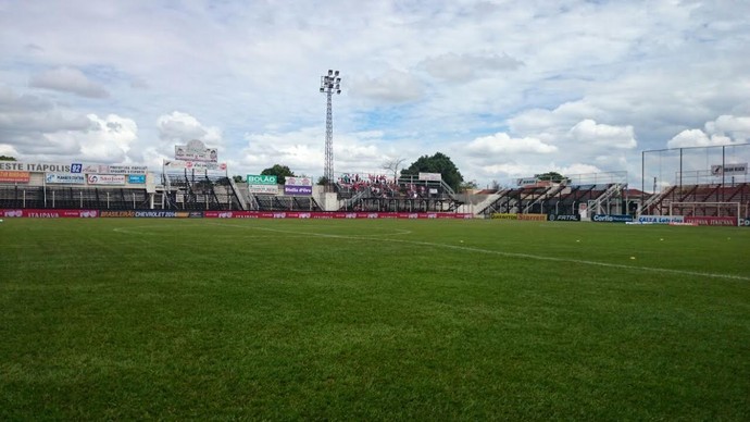 estádio dos amaros (Foto: Marcus Vinícius Souza)