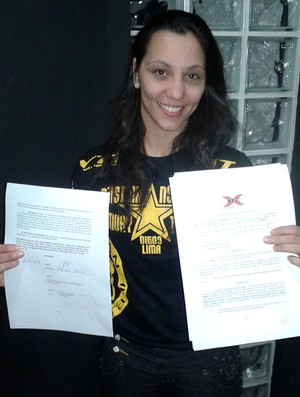 Kalindra Faria contrato XFC (Foto: Divulgação)