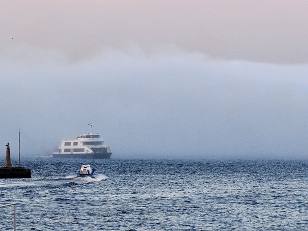 Barcas reduziram velocidade devido ao nevoeiro (Foto: Divulgação / CCR Barcas)