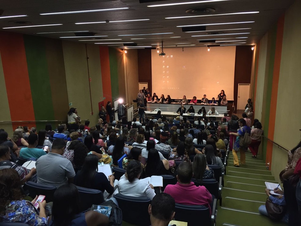 Audiência Pública foi realizada no auditório da Casa da Indústria, em Maceió (Foto: Roberta Cólen/G1) Audiência Pública foi realizada no auditório da Casa da Indústria, em Maceió (Foto: Roberta Cólen/G1)
