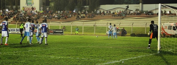 Sinop vence Cacerense e leva vantagem do jogo de volta na Série B  (Foto: Lívia Kriukas/assessoria)
