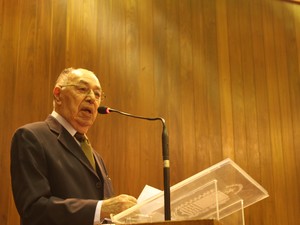 Celson Barros Coelho lembrou da perca do mandato em 64 (Foto: Catarina Costa/G1)