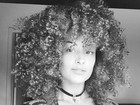 Aline Riscado aparece com cabelo black power: 'Sonho cortar os fios'