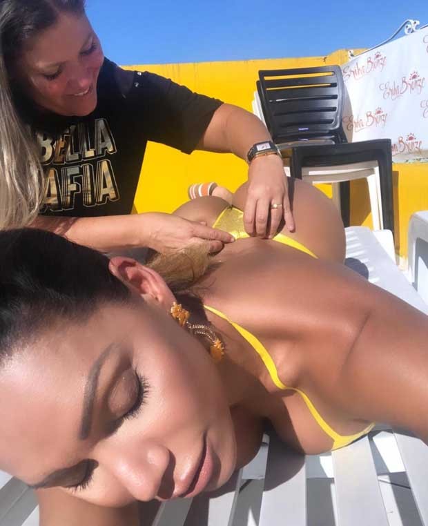 Ana Paula Evangelista atualiza marquinha com biquíni de fita (Foto: Divulgação) Ana Paula Evangelista atualiza marquinha com biquíni de fita (Foto: Divulgação)