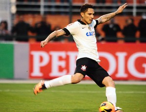 Paolo Guerrero Corinthians x Coritiba (Foto: Marcos Ribolli / Globoesporte.com)