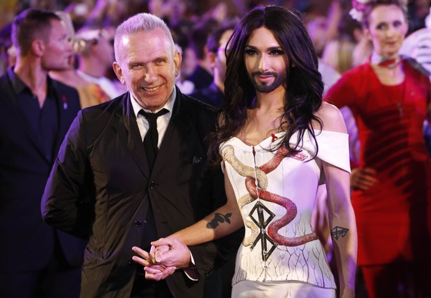 EGO - Conchita Wurst, a cantora barbuda, vira queridinha de Jean Paul Gaultier - notícias de Moda