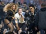 Com mosaico gigante, Coldplay, Bruno Mars e Beyoncé animam o Super Bowl