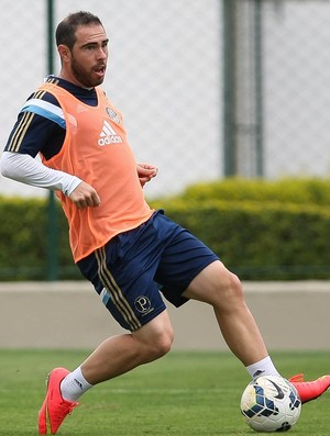 Sem espaço com Gareca, Bruno César diz: 