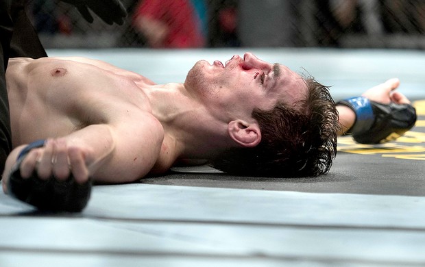 John Hathaway derrotado UFC China (Foto: Getty Images)