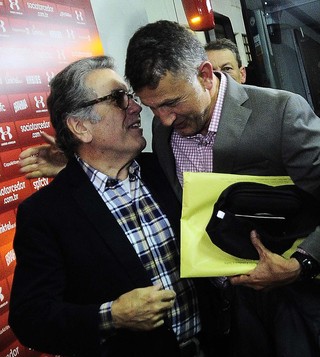 Carlos Miguel Aidar e Juan Carlos Osorio (Foto: Marcos Ribolli)