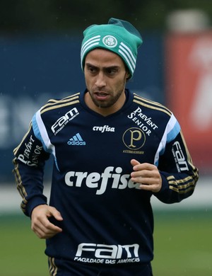 Magoado, Valdivia detona a diretoria do Palmeiras: 