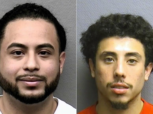Michael Arce (esq.) e Jesse Zelaya (dir.) são suspeitos de usar computador para roubar carros nos EUA (Foto: Houston Police Department via AP)
