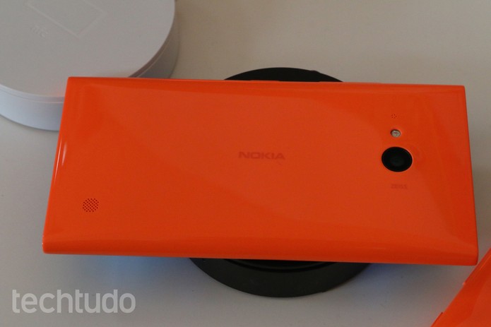 Lumia 730 e 735 (Foto: Fabricio Vitorino/TechTudo) Lumia 730 e 735 (Foto: Fabricio Vitorino/TechTudo)