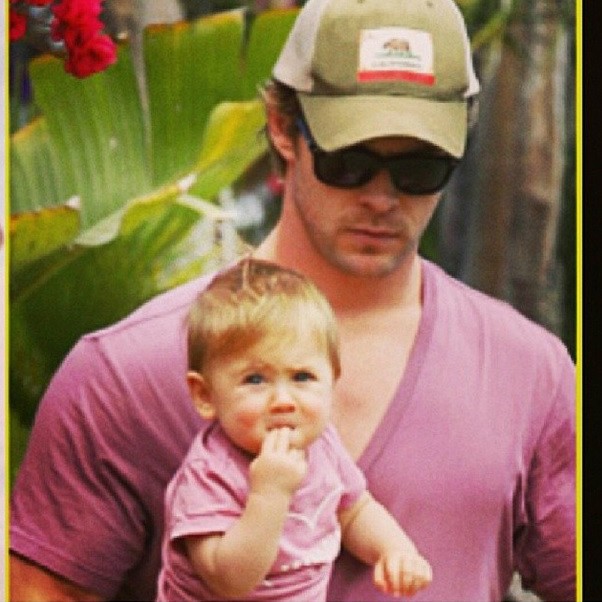 O ator Chris Hemsworth, o Thor, já declarou que sempre quis ter filhos e, portanto, "não poderia estar mais feliz" desde a chegada, há 2 anos, de India Rose. (Foto: Instagram)