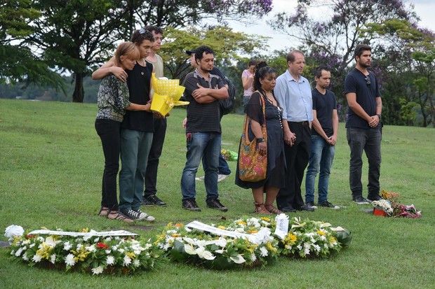 Enterro de Renato Rocha (Foto: Caio Duran /EGO)