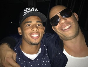Gabriel Jesus publica foto ao lado do ator Vin Diesel