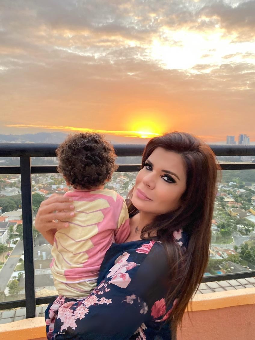 Mara Maravilha com o filho, Benjamin, de 2 anos (Foto: Rafael Manole/Divulgação) Mara Maravilha com o filho, Benjamin, de 2 anos (Foto: Rafael Manole/Divulgação)