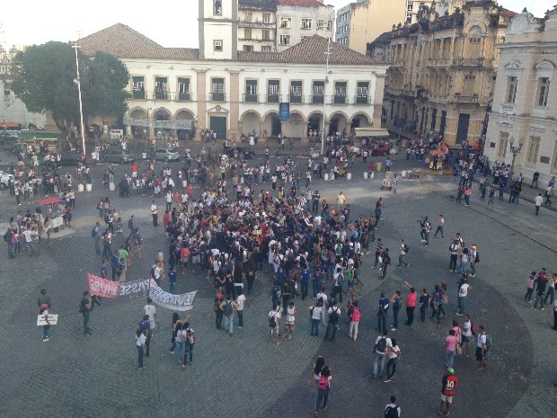 Protesto na Câmara Municipal Salvador; estudantes (Foto: Midiã Noelle/Arquivo Pessoal)