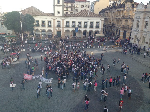 Protesto na Câmara Municipal Salvador; estudantes (Foto: Midiã Noelle/Arquivo Pessoal) Protesto na Câmara Municipal Salvador; estudantes (Foto: Midiã Noelle/Arquivo Pessoal)