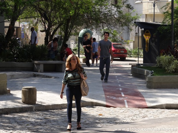 Serguei acha que Ben e Sofia estão juntos (Foto: (Malhação/ TV Globo))