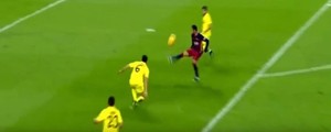 Neymar faz golaço com chapéu e Barcelona goleia Villarreal; VEJA (Reprodução/Globoesporte)