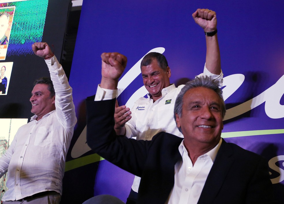 Lenin Moreno junto ao presidente Rafael Correa, em imagem de arquivo (Foto: Mariana Bazo/Reuters)