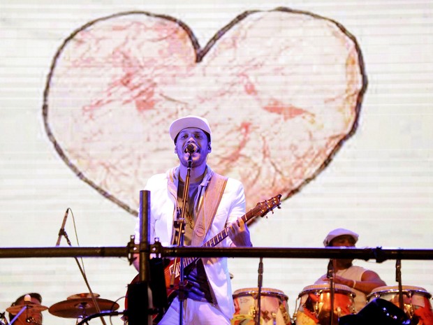 Chiclete com Banana se apresenta no palco do réveillon da Avenida Paulista com novo vocalista, Rafa (Foto: Alan Morici/G1)