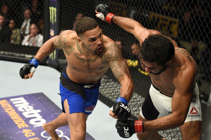 Eryk Anders x Rafael Sapo UFC Long Island (Foto: Getty Images)