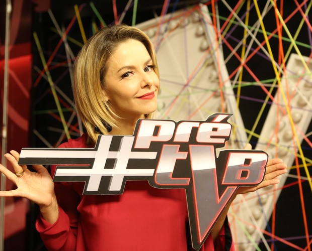 Falta pouco! Bianca Rinaldi posa nos bastidores do #PréTVB (Foto: Isabella Pinheiro)