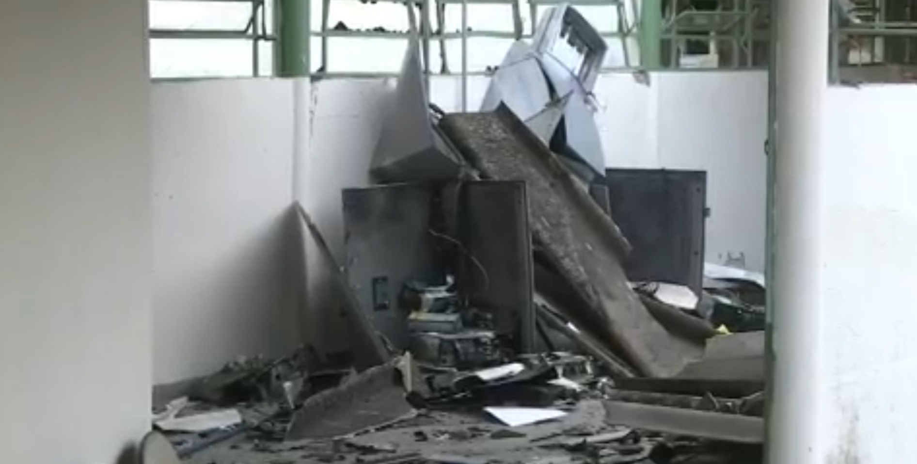 Quadrilha explode caixa eletrônico em hospital de Guarulhos - Globo.com