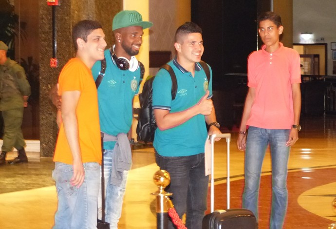 Luiz Antonio, Diego Renan, Chapecoense (Foto: Cahê Mota)