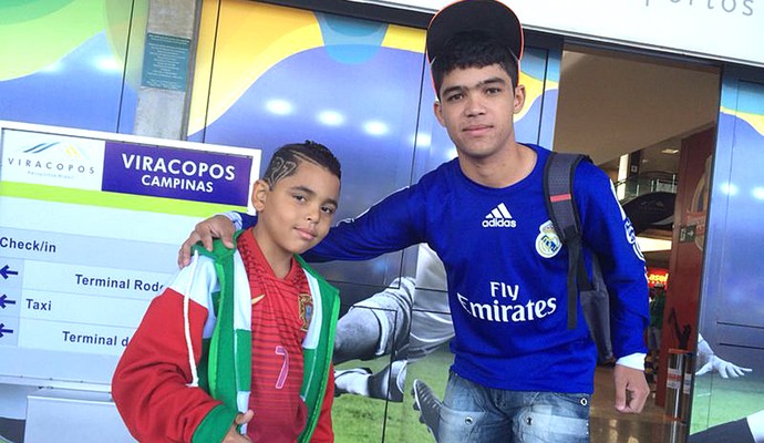 Fãs Cristiano Ronaldo chegada Portugal (Foto: Murilo Borges) Fãs Cristiano Ronaldo chegada Portugal (Foto: Murilo Borges)