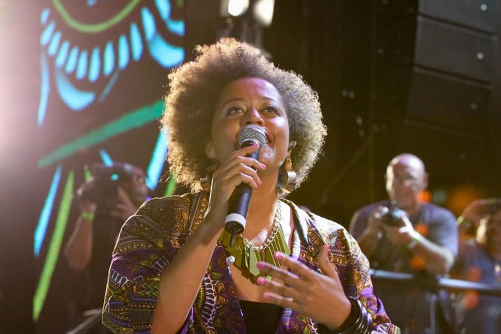 Cantora de Cabo Verde, na África, Sara Tavares é uma das atrações internacionais da abertura