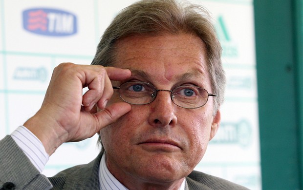 Oswaldo pede paciência na formação do novo Palmeiras e prevê dificuldade