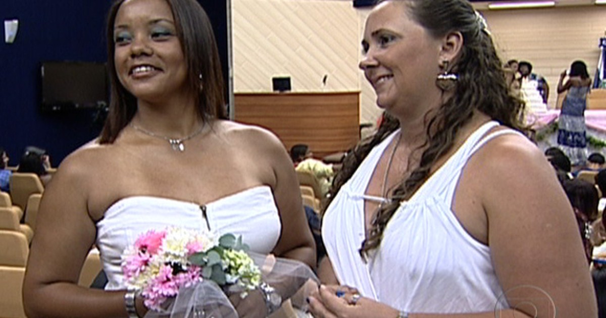 G Beijo Coletivo Marca Maior Cerim Nia De Uni O Est Vel Gay Do Mundo Not Cias Em Rio De Janeiro