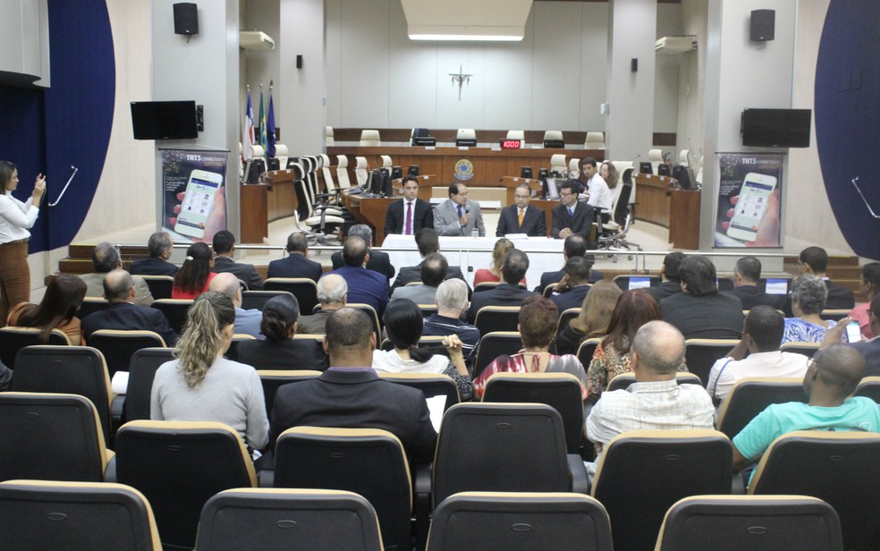Processo de oferta pública do hospital foi realizado nesta quarta (Foto: Divulgação/TRT5)