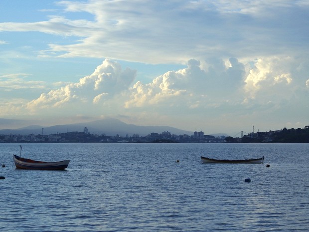 Dia deve começar com sol entre nuvens do Oeste ao Litoral de SC (Foto: Ricardo Ghisi Tobaldini/Divulgação)